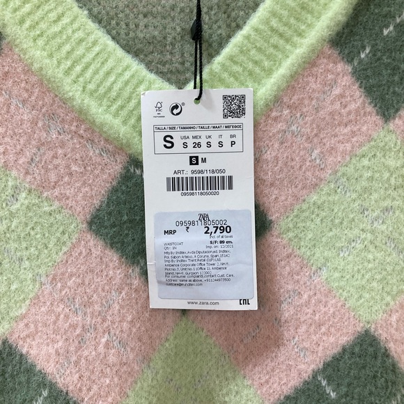 ZARA Sweater Vest - Picture 7 of 8